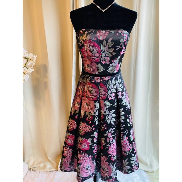 White House Black Market Dresses & Skirts - Elegant Formal Floral Dress White House Black Market Dresses & Skirts - Elegant Formal Floral Dress
